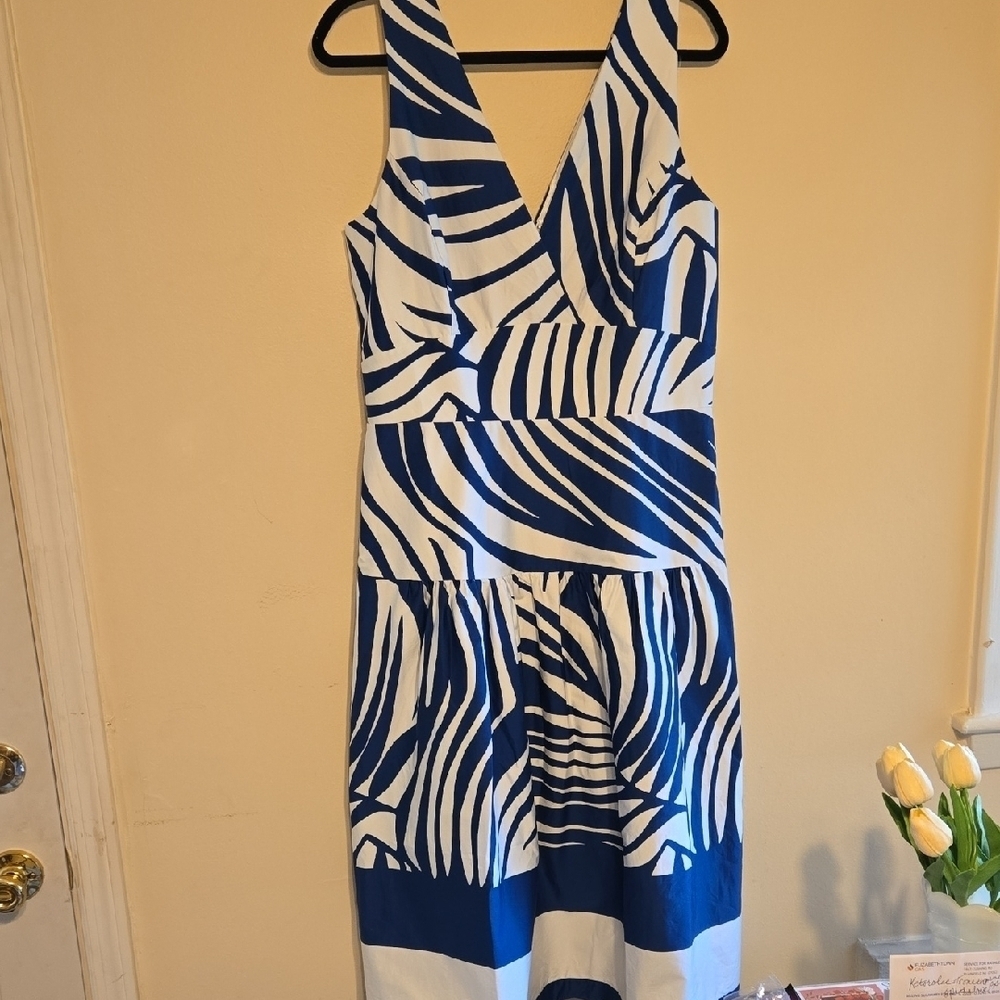 White House Black Market Blue and White V-Neck Sleeveless Midi Dress P2P 21